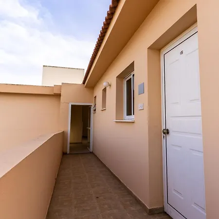 Nissi Apartment *